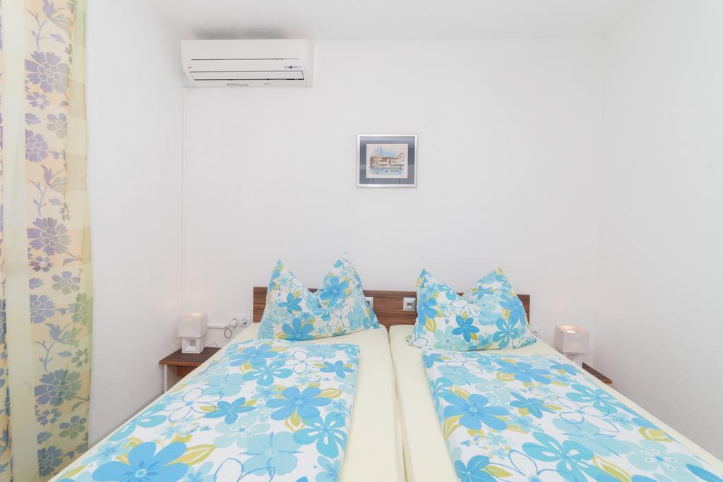 Guest House Jadro Ровінь Екстер'єр фото